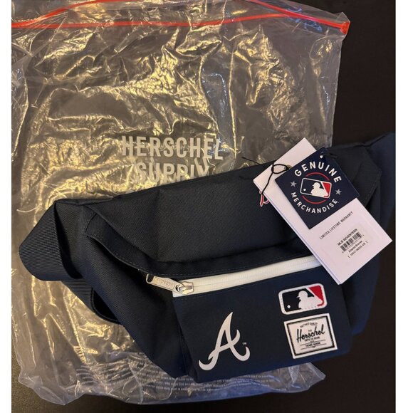 NWT-Herschel Supply Co MLB Seventeen Atlanta Braves Waist Funny Bag - Picture 1 of 3